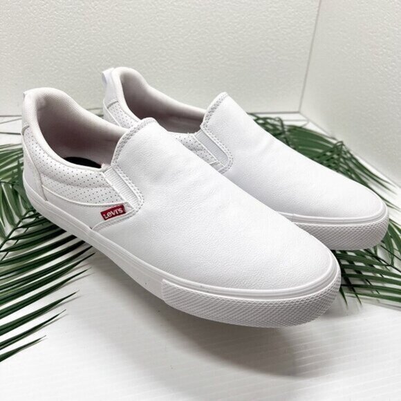 Levi's Naya Perf Women's Low Top Rounded Toe Slip-On Comfort Shoes Size 10M NWB - Picture 1 of 10